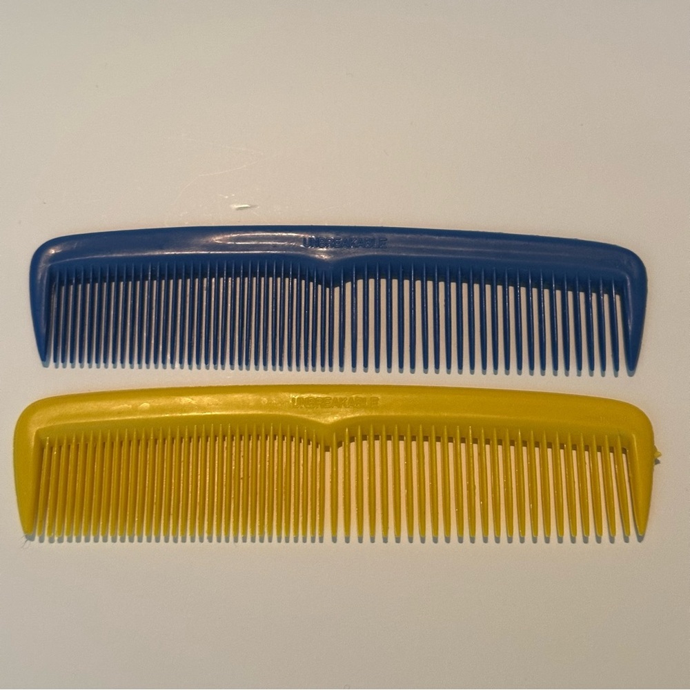 Vintage Unbreakable 5” Pocket Comb 2Pk Blue & Yellow Retro Made in India Brush
